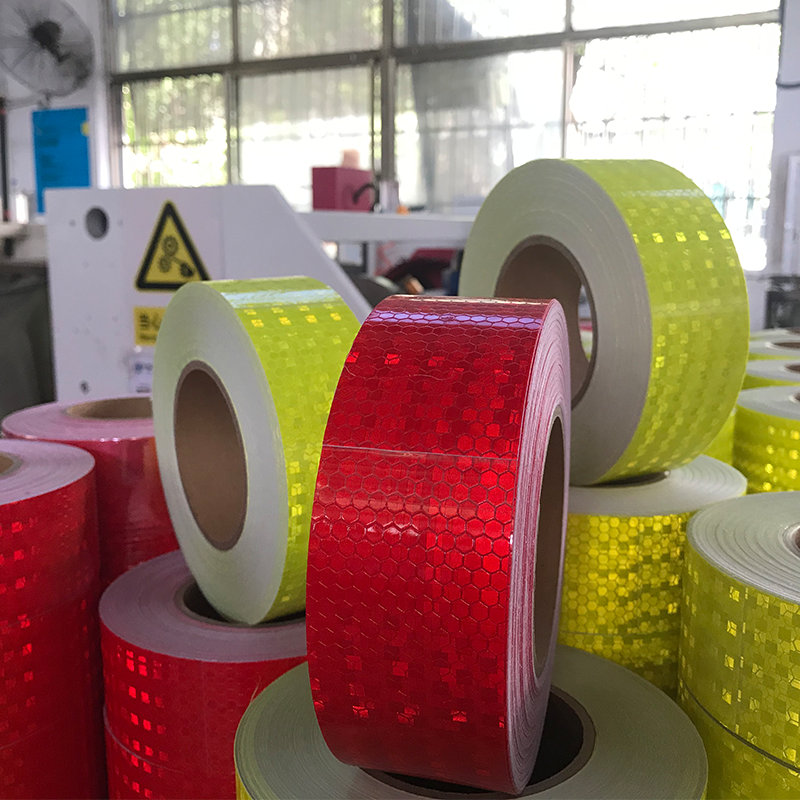 1637573440934104.png 反光1.png